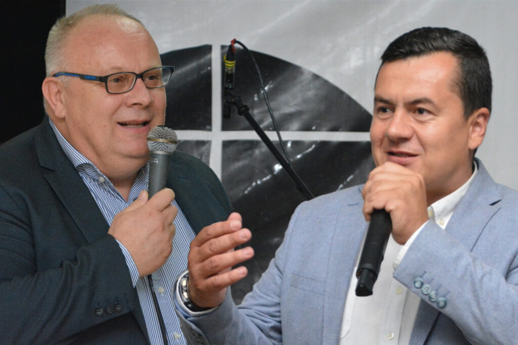 Општински одбор СНСД-а у Теслићу, под вођством предсједника Радислава Ђурића, искључио је Драгана Богданића и Ђорђа Гајића из странке, након вишемјесечних унутарстраначких превирања, на сједници одржаној 9. новембра.
